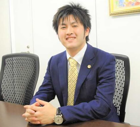 久松弁護士の写真